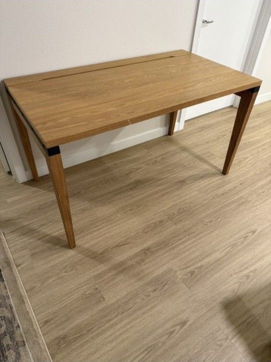 Free Chair And table