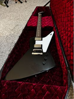 Epiphone Explorer Ebony (SD-H4 bridge pups)