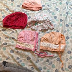 Free Beanies Hat For Babies And Bibs