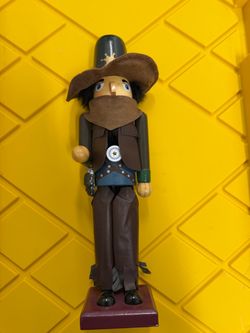 Sheriff nutcracker