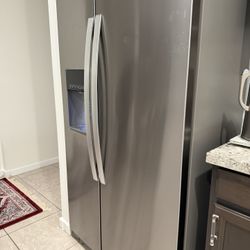 Fridge Use Like New 