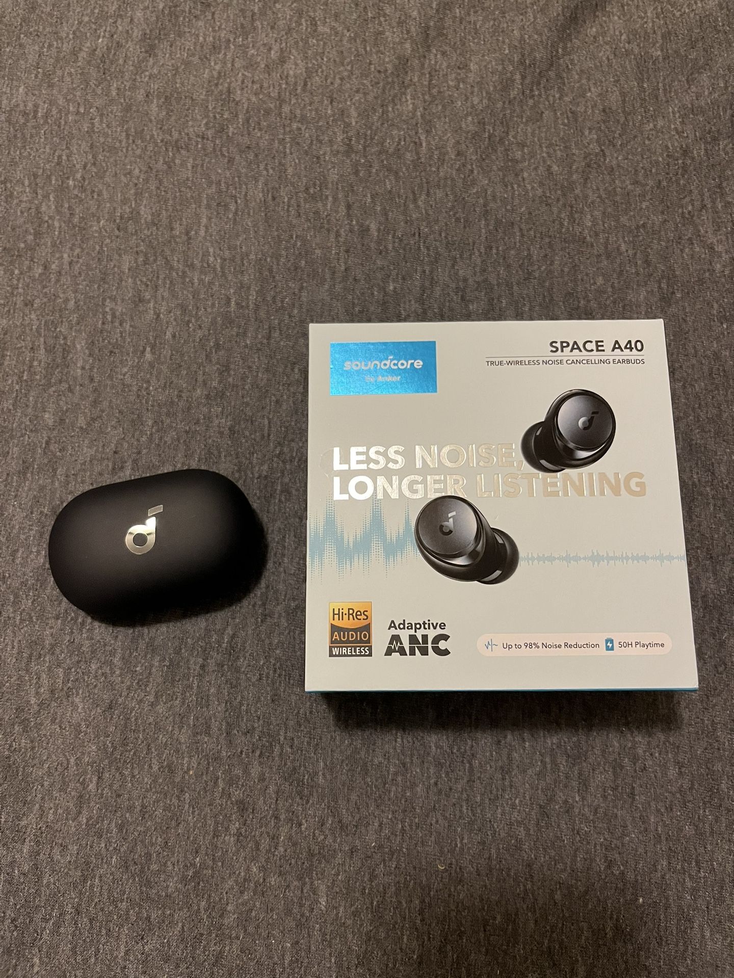 Soundcore Space A40 Charging Case And Right Earbud