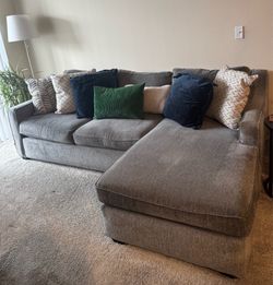 Modern Gray Sectional Sofa with Chaise – Great Condition