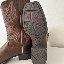 Women’s Boots And New Balance