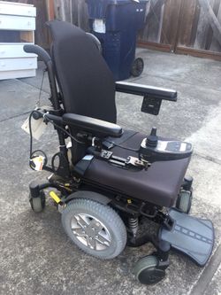 Electric Wheelchair *NEW