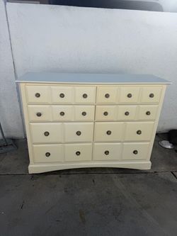 White Wood Dresser with 8 Drawers