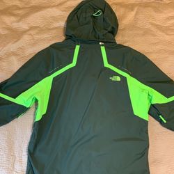  The North Face Jacket Size Large Hiking Jogging CrossFit  Mountain Men’s Carto Triclimate Jacket