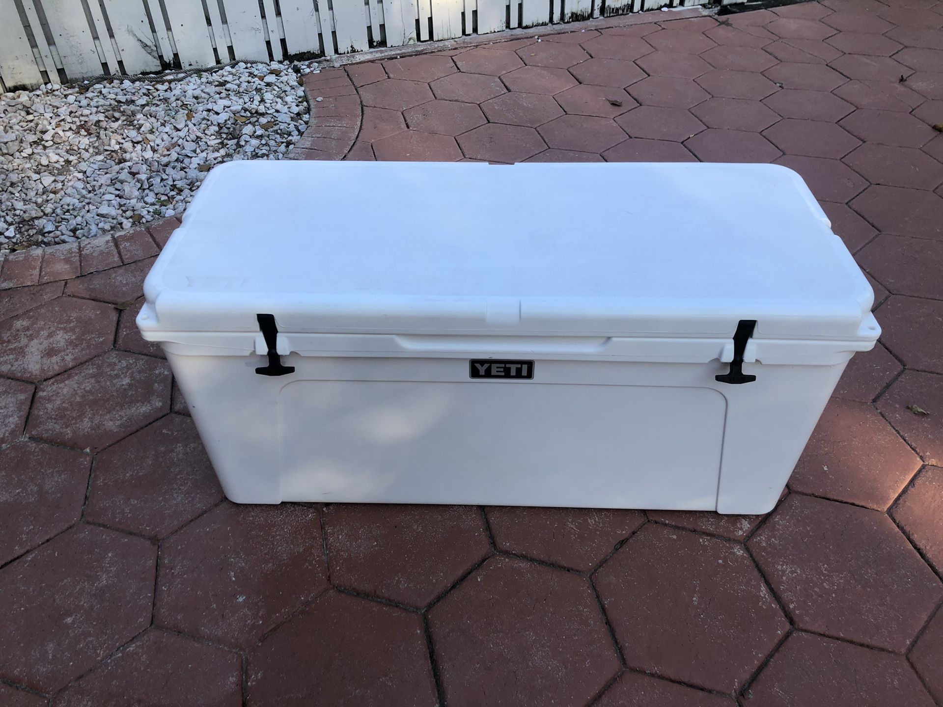 Yeti 160 quart cooler