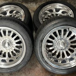 Intro Image 17x11 Polished - Chevy Obs Or C-10 Or Ford Universal Bolt Pattern 5x5 - 5x5.5 With Tires