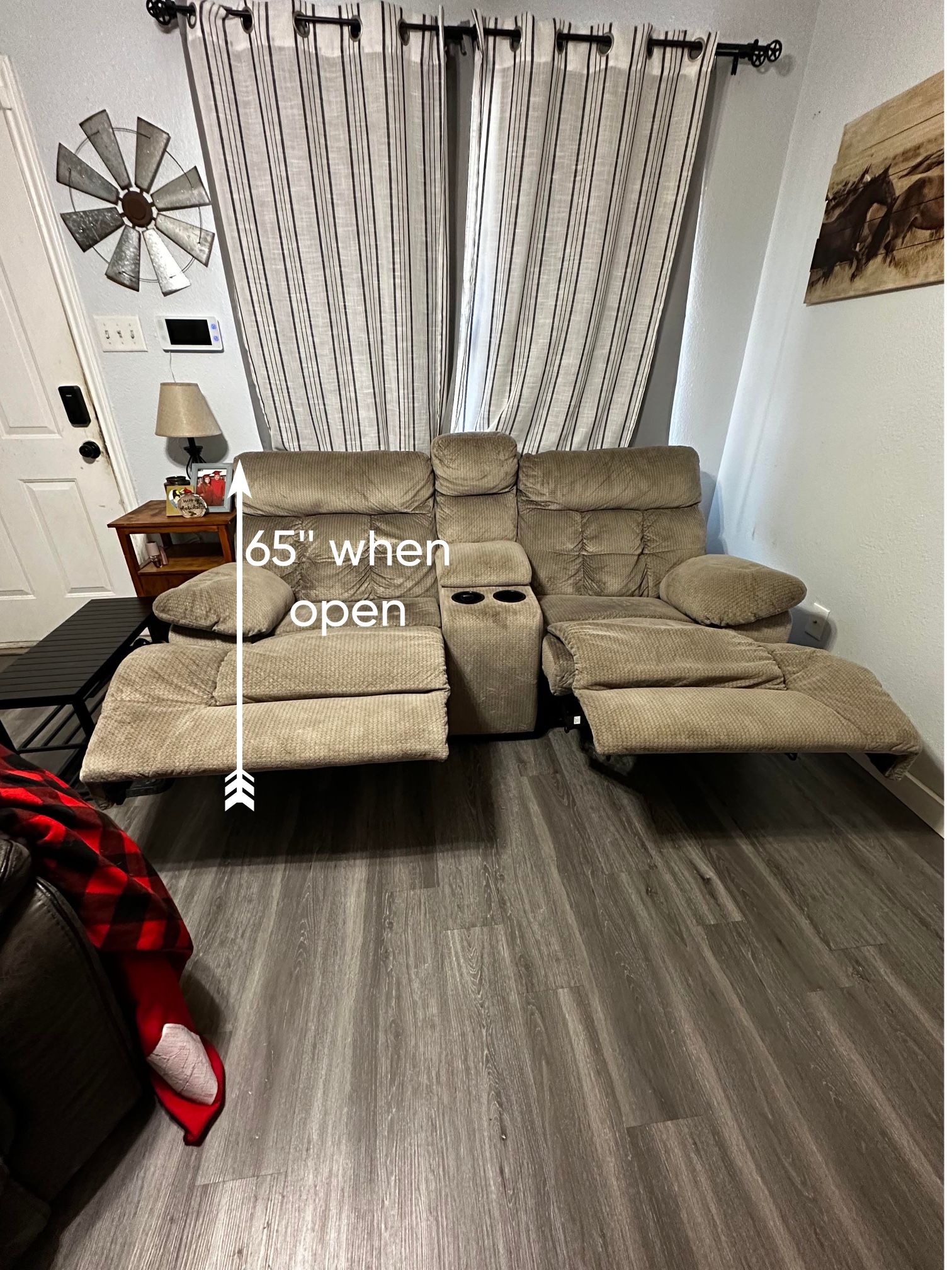 Electric reclining Loveseat, Very Comfortable!