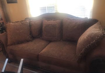 2 Brown Couches In Good Condition 