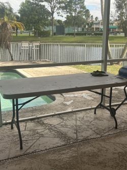 White Foldable Table