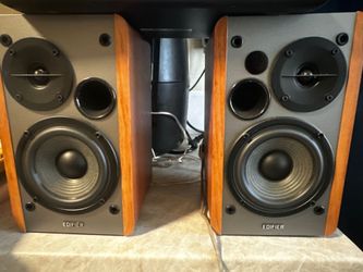 Pair of Edifier Studio Speakers