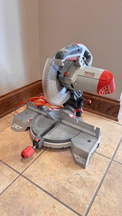 Mitter saw