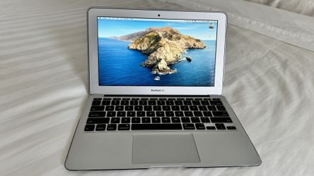 MacBook Air Intel Core i5 - 240GB SSD
