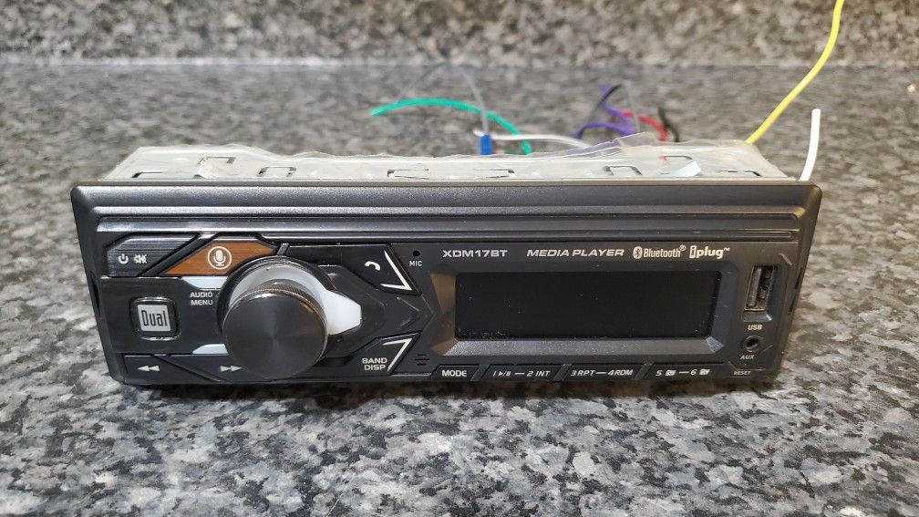 DUAL MEDIA PLAYER XDM17BT