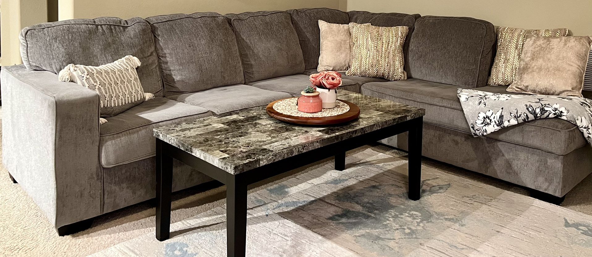 Sectional sofa with Coffee Table & 2 End Tables.