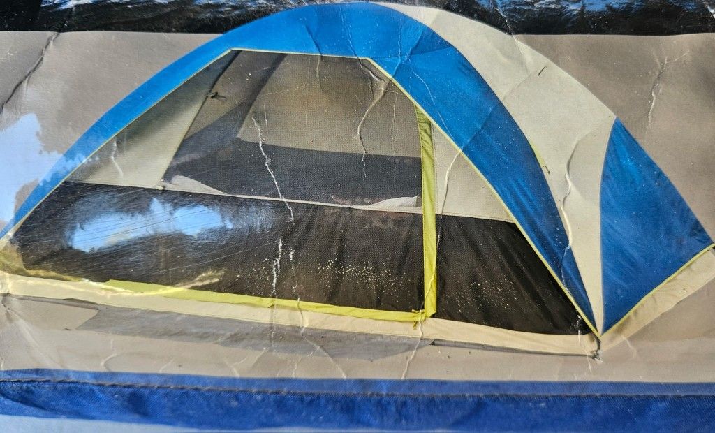 Tent 4 Person Wedge Dome