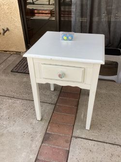 24x19 Inches White Wooden Side Table (VALENCIA) $25