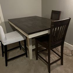 Dinner Table With 4 Chairs