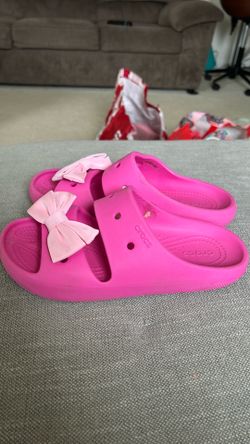 Pink crocs