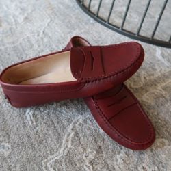 Tod’s Gommino Driving Loafers Women’s Size Euro 38 or 7.5 Red Calfskin Leather