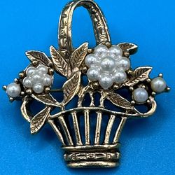 1928 Lovely Gold Tone Basket Filigree Faux Pearls Brooch 