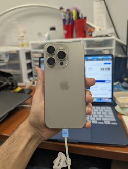 Apple iPhone 16 Pro 128GB Natural Titanium Unlocked