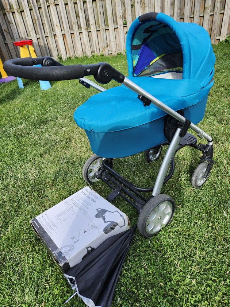 BABY STROLLER MAMAS & PAPPAS WITH EXTRAS