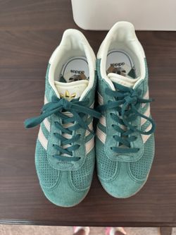 adidas gazelle silver green womens Adidas Gazelle Size US 2 Shoes – MiniMe Preloved main image 0