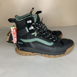 VANS UltraRange EXO Hi Gore-Tex MTE-3 Black Duck Green Men's Size 8 VN0A5JHXQ46 New without original box.