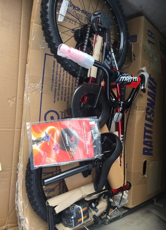 Dynacraft kids bike 18" molten ozone 500 new (boys) with training wheels