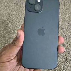iPhone 15 256 GB Screen Locked $100 iPhone 15 256 GB Screen Locked $100