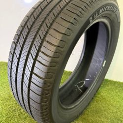 V85  235 50 18 101V  Michelin  Defender 2  One Used Tire 95% Life 