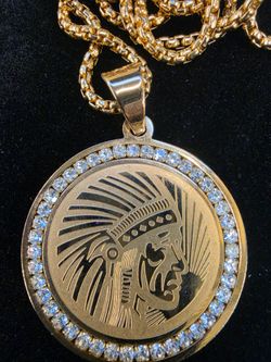 Stainless Steel Chain With Zirconium Stones Charm.