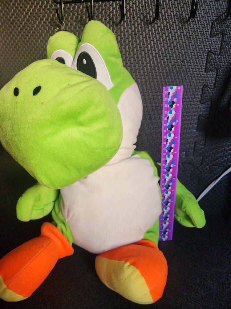 Nintendo Super Mario Yoshi 20” Cuddle Pillow Plush / Hidden Compartment