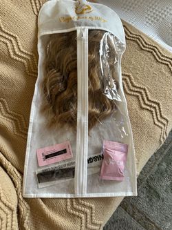 Peluca corta risada con Highlights