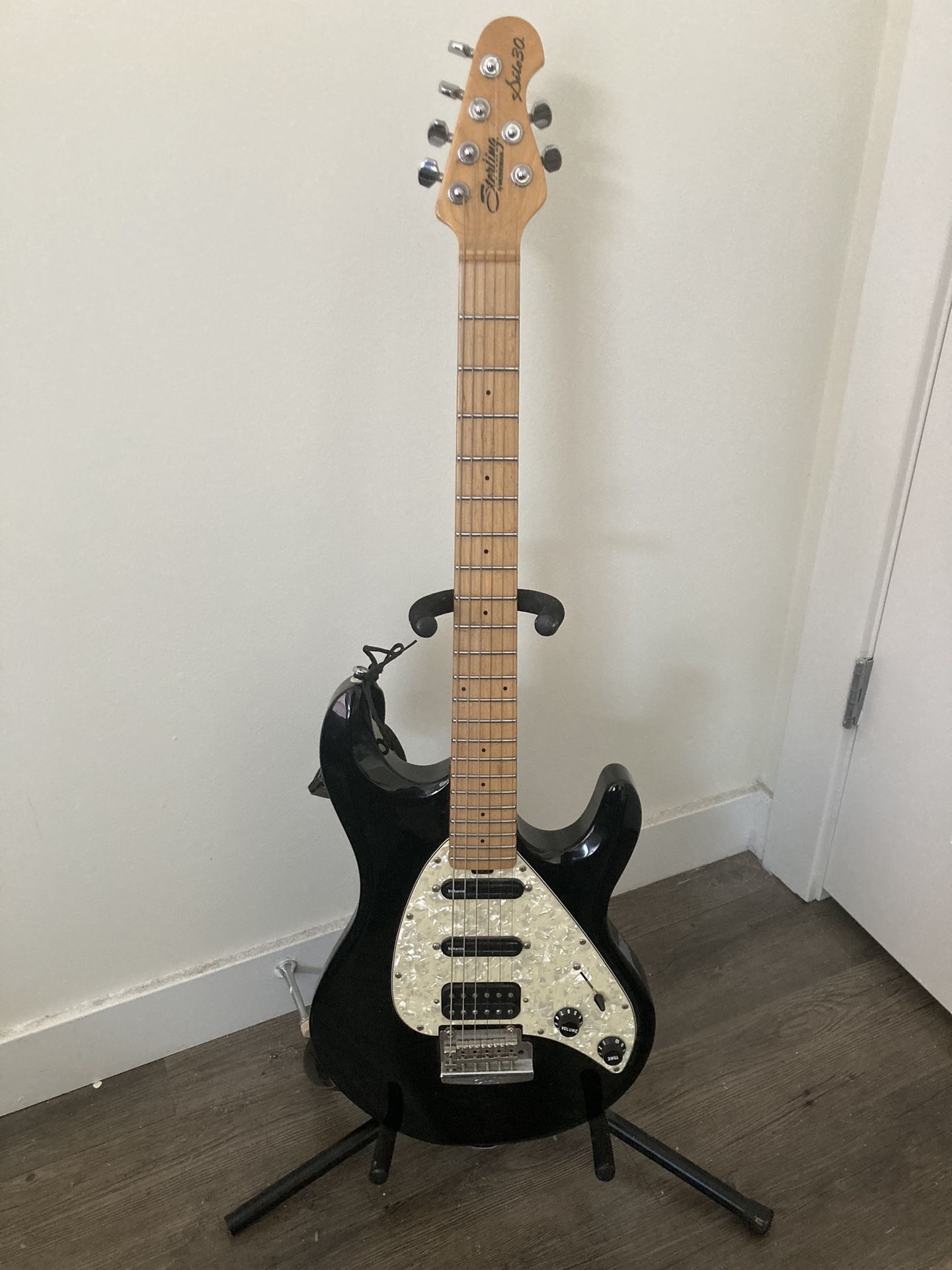 Sterling By Music Man Silo 30 Electric Guitar - Black