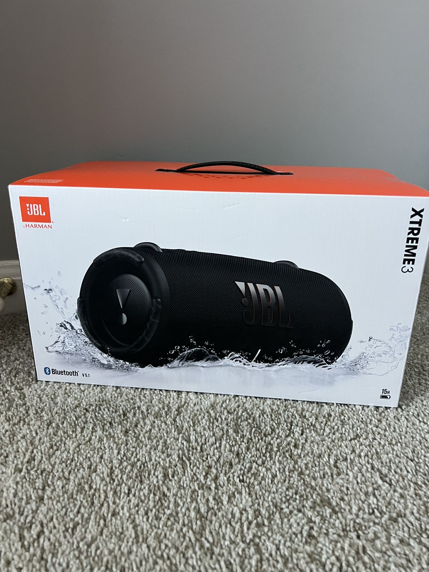 JBL Xtreme 3 - Portable Bluetooth Speaker, Powerful Sound and Deep Bass, IP67 Waterproof, 15 Hours of Playtime, Powerbank, PartyBoost for Multi-speake