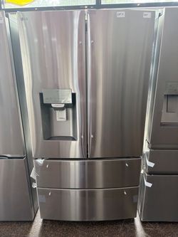 LG 27.8 cu. ft. 4-Door French Door Refrigerator with Craft Ice (LRMXS2806S)