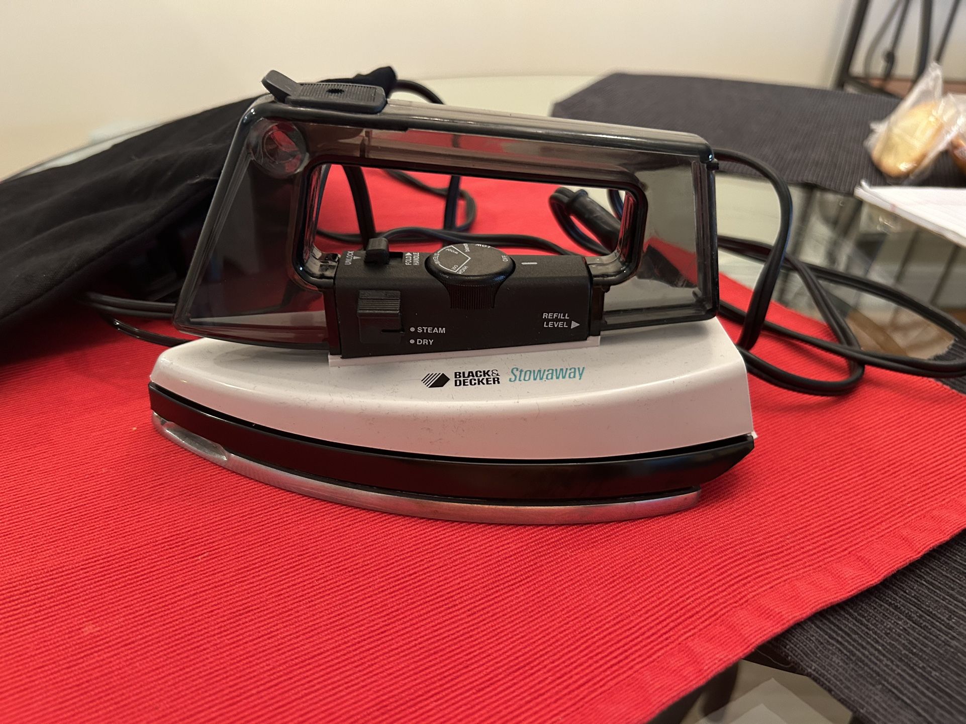 Black & Decker Stowaway Travel Steam Iron
