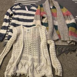 Little Girls Cardigan/sweater 