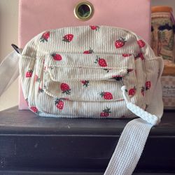 Strawberry Purse