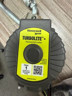 Miller TurboLite self-retracting lifeline