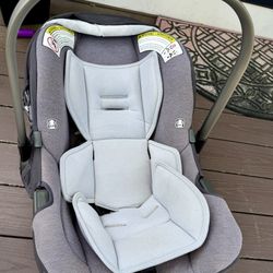 NUNA PIPA INFANT CAR SEAT + BASE - WONT LAST