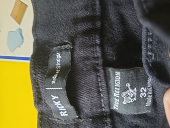 Size 32 True Religion Ricky pants black used