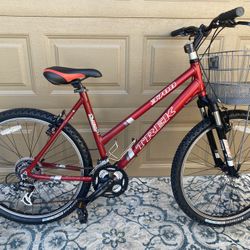 Trek 3700 Mountain Bike 