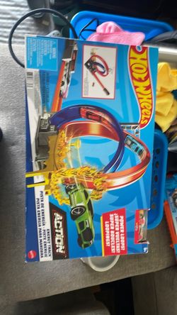 2021 Mattel.  Hot WHEELS Power Loops