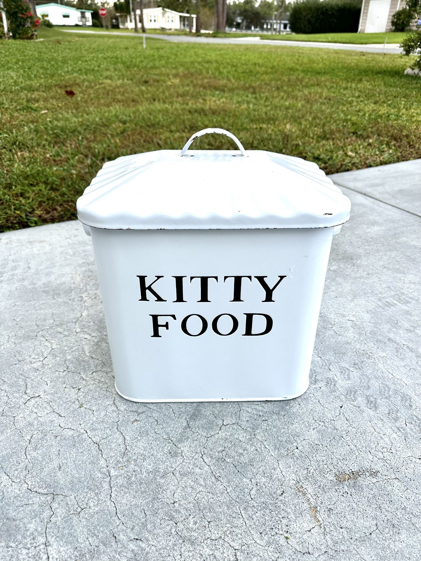 NEW LARGE CAT FOOD METAL STORAGE CONTAINER METAL TOP WITH HANDLE 