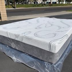 King Organic Hybrid Cool Gel Memory Foam Mattress!!